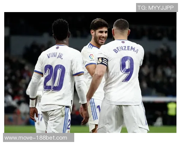 赫伊森因小腿伤缺席国家队训练皇马仍期待他能及时复出迎战国家德比